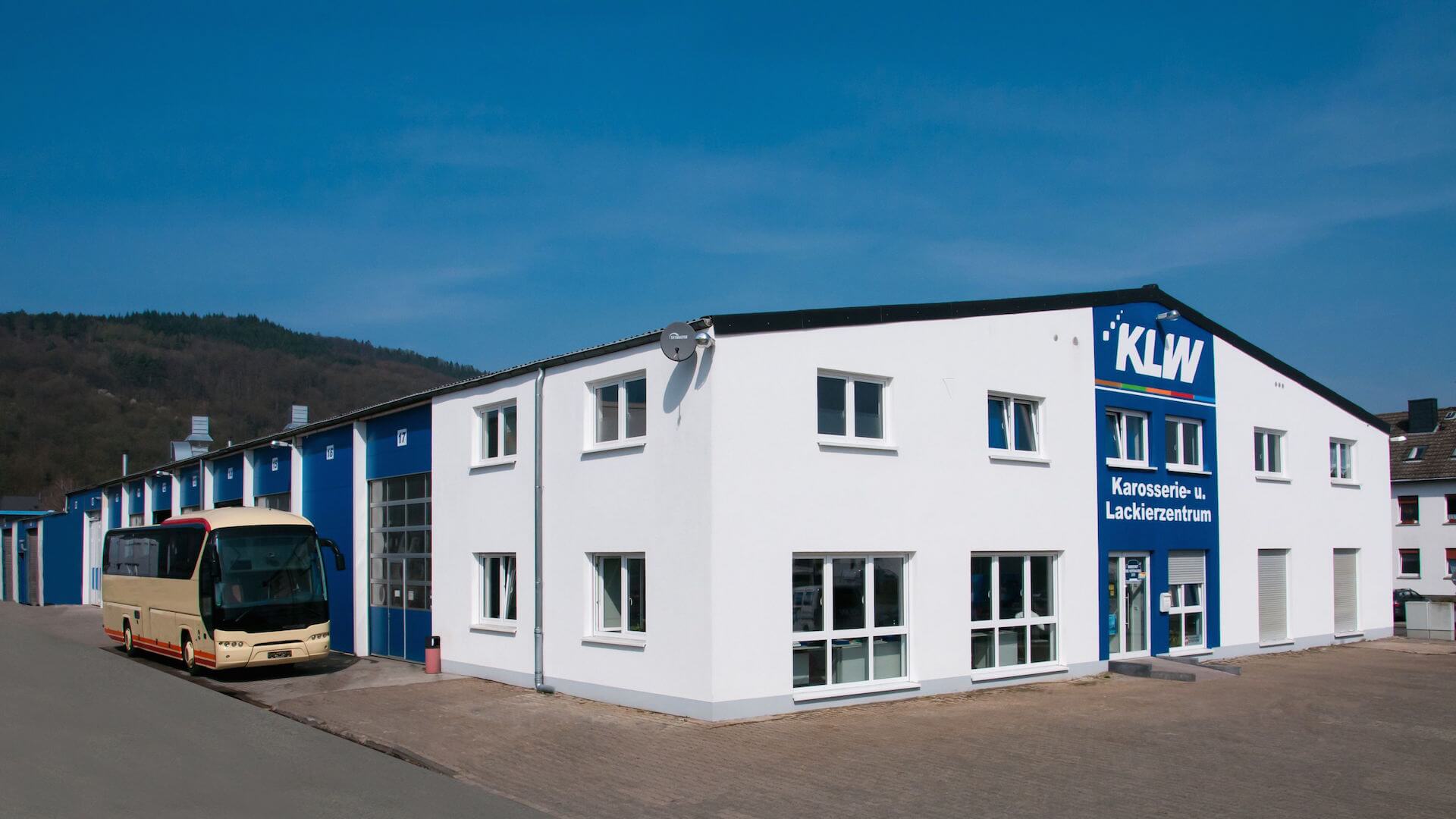 KLW GmbH Trier - Karosserie- und Lackierzentrum - Ottostr. 6-16 - Tel: 0651/ 99 37 32 0
